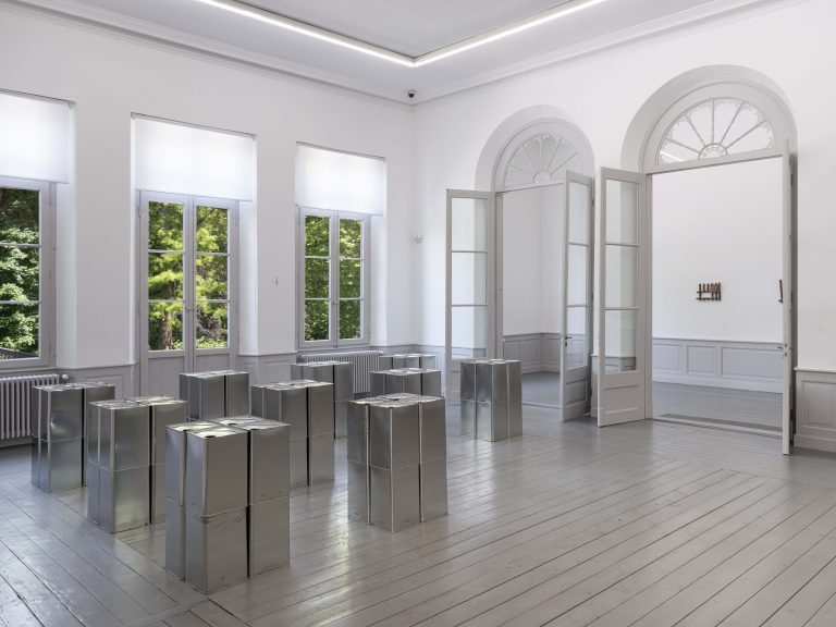 “Algo que se escapa de las manos” en el Museo Kurhaus Kleve